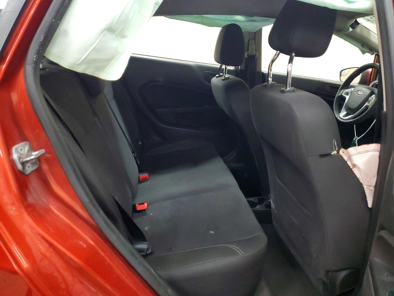 2018 FORD FIESTA SE photo 11
