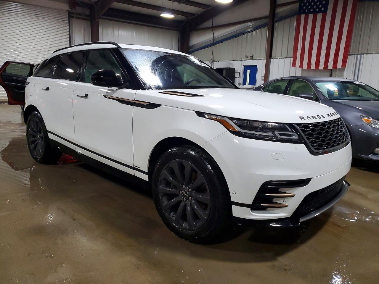 2019 LAND ROVER RANGE ROVER VELAR R-DYNAMIC SE photo 10