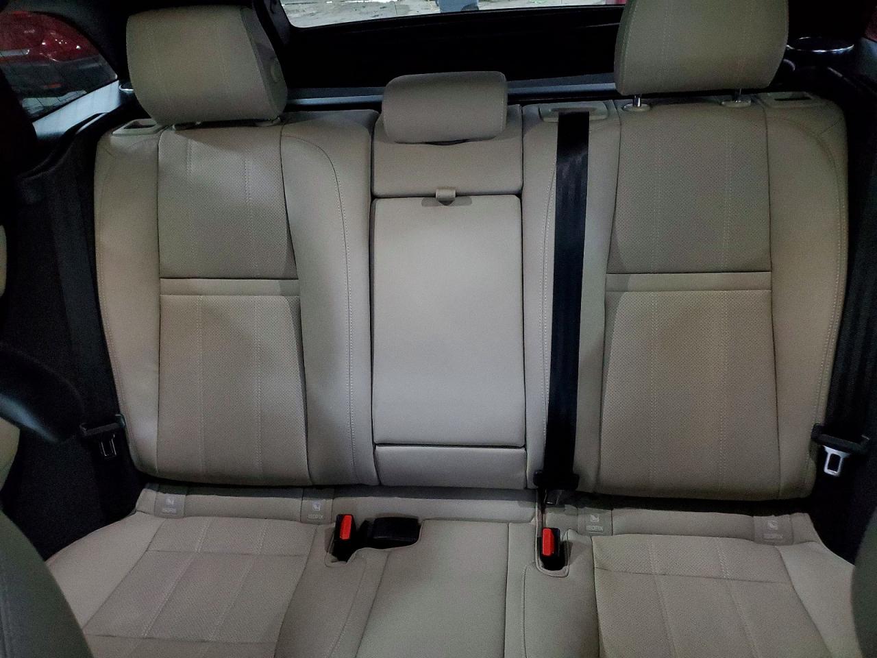 2019 LAND ROVER RANGE ROVER VELAR R-DYNAMIC SE photo 28