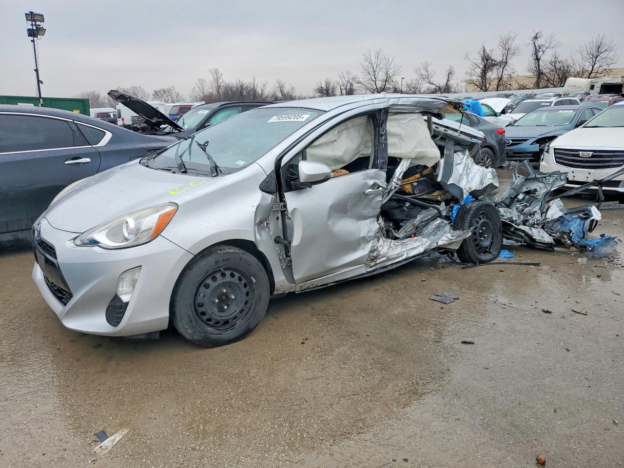 2016 TOYOTA PRIUS C