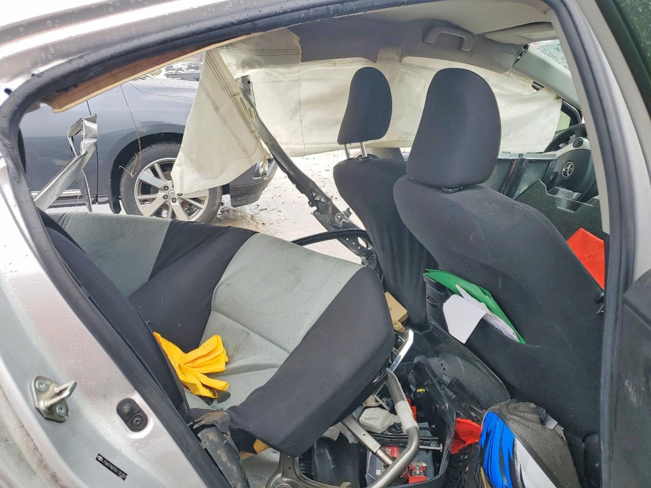 2016 TOYOTA PRIUS C THREE photo 10