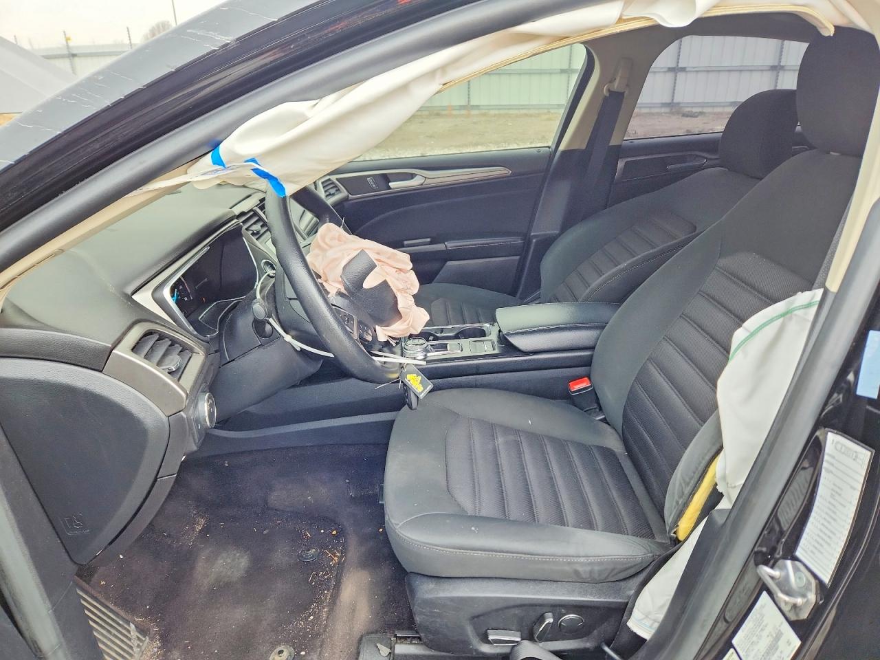 2017 FORD FUSION SE photo 13