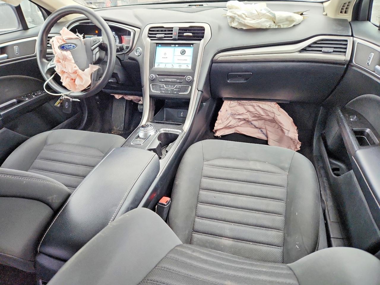 2017 FORD FUSION SE photo 15