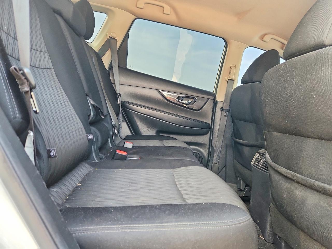 2018 NISSAN ROGUE photo 31