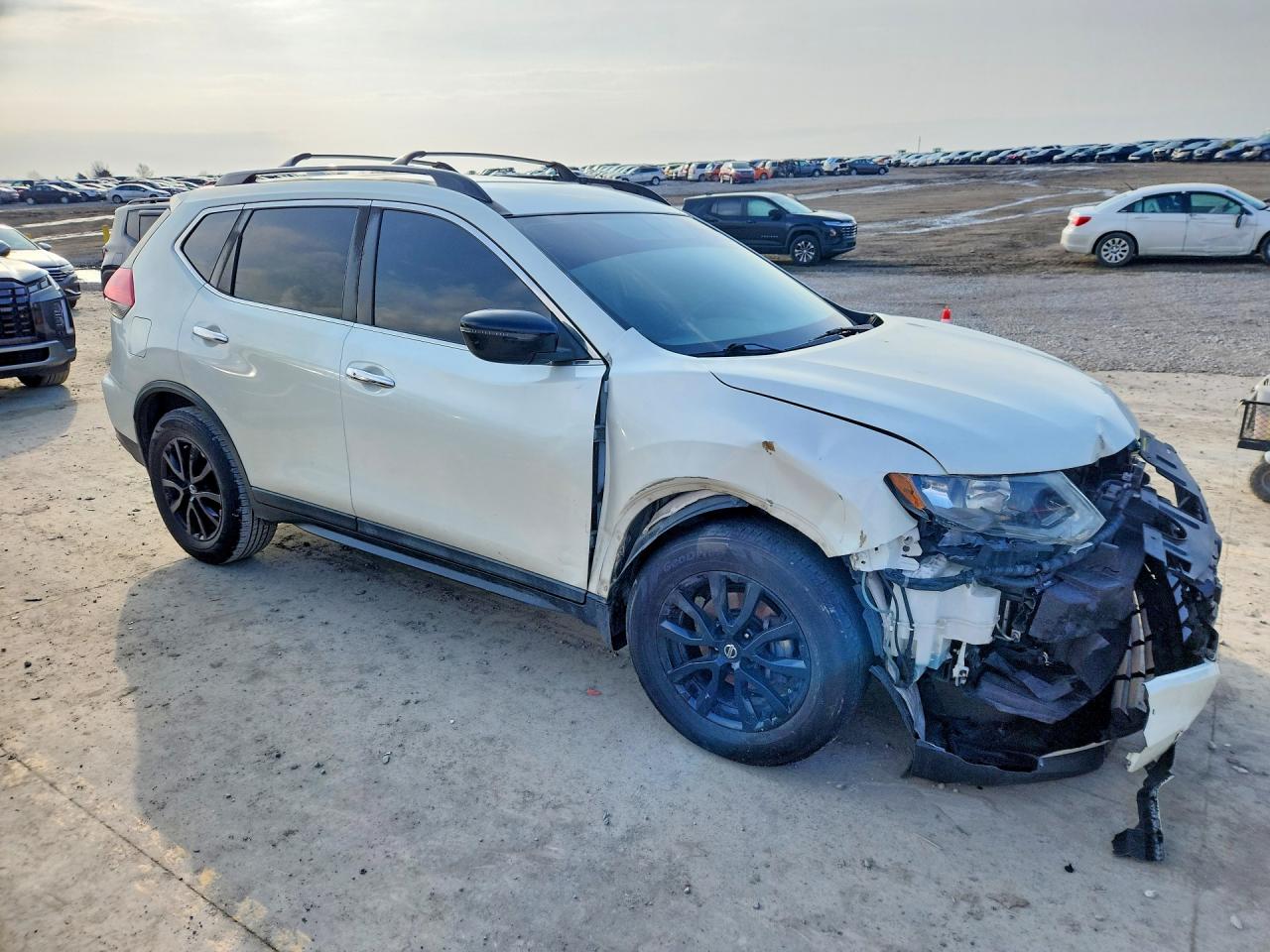 2018 NISSAN ROGUE photo 10