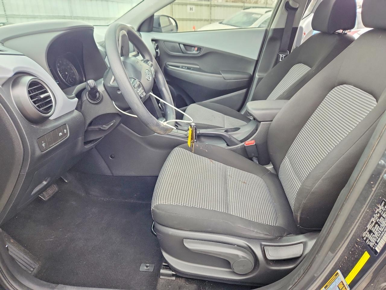 2020 HYUNDAI KONA SE photo 13