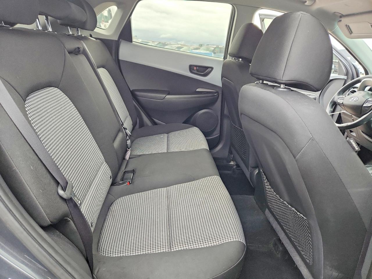 2020 HYUNDAI KONA SE photo 21