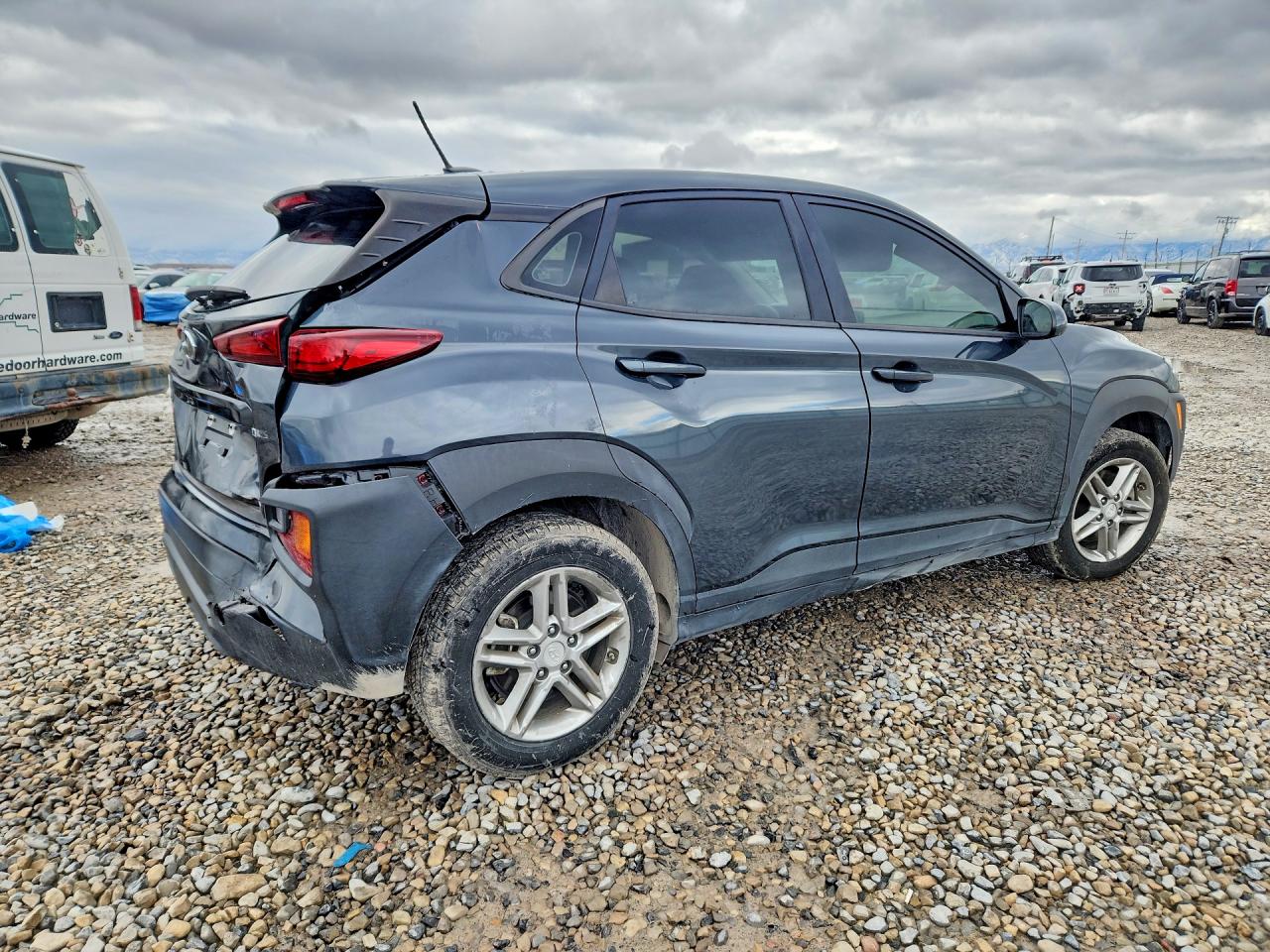 2020 HYUNDAI KONA SE photo 5