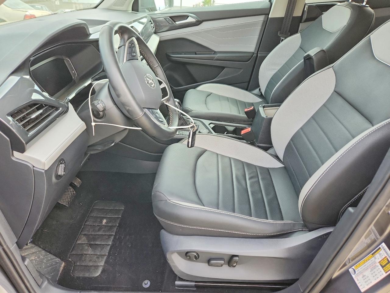 2024 VOLKSWAGEN TAOS SEL photo 13