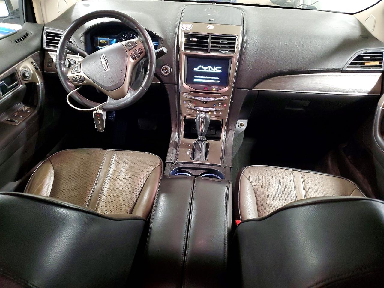 2011 LINCOLN MKX photo 8