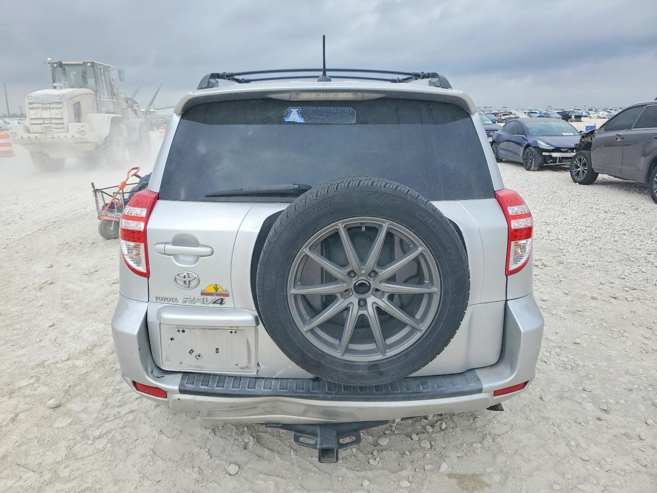 2010 TOYOTA RAV4 SPORT photo 6