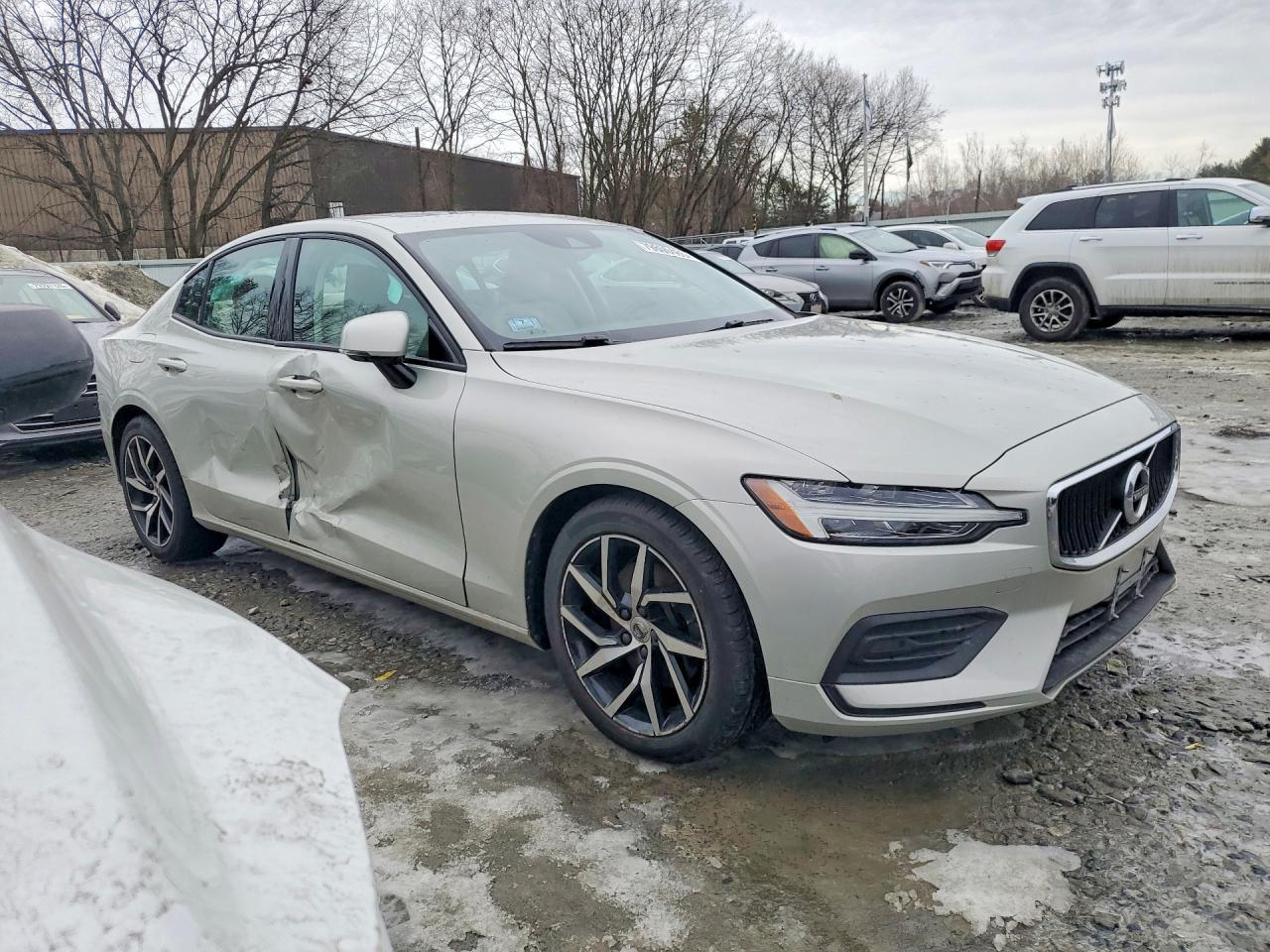 2020 VOLVO S60 T5 MOMENTUM photo 10