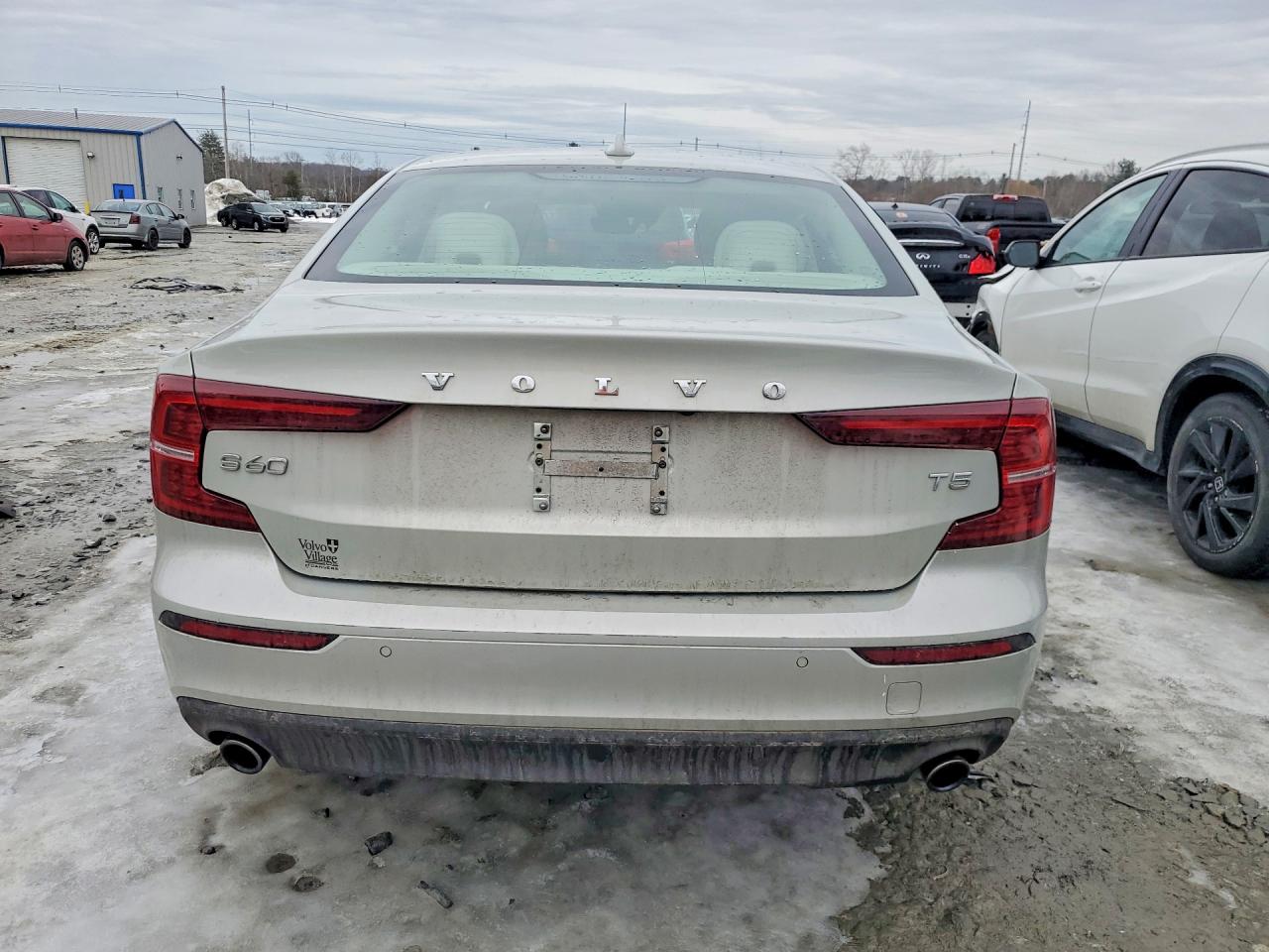 2020 VOLVO S60 T5 MOMENTUM photo 16