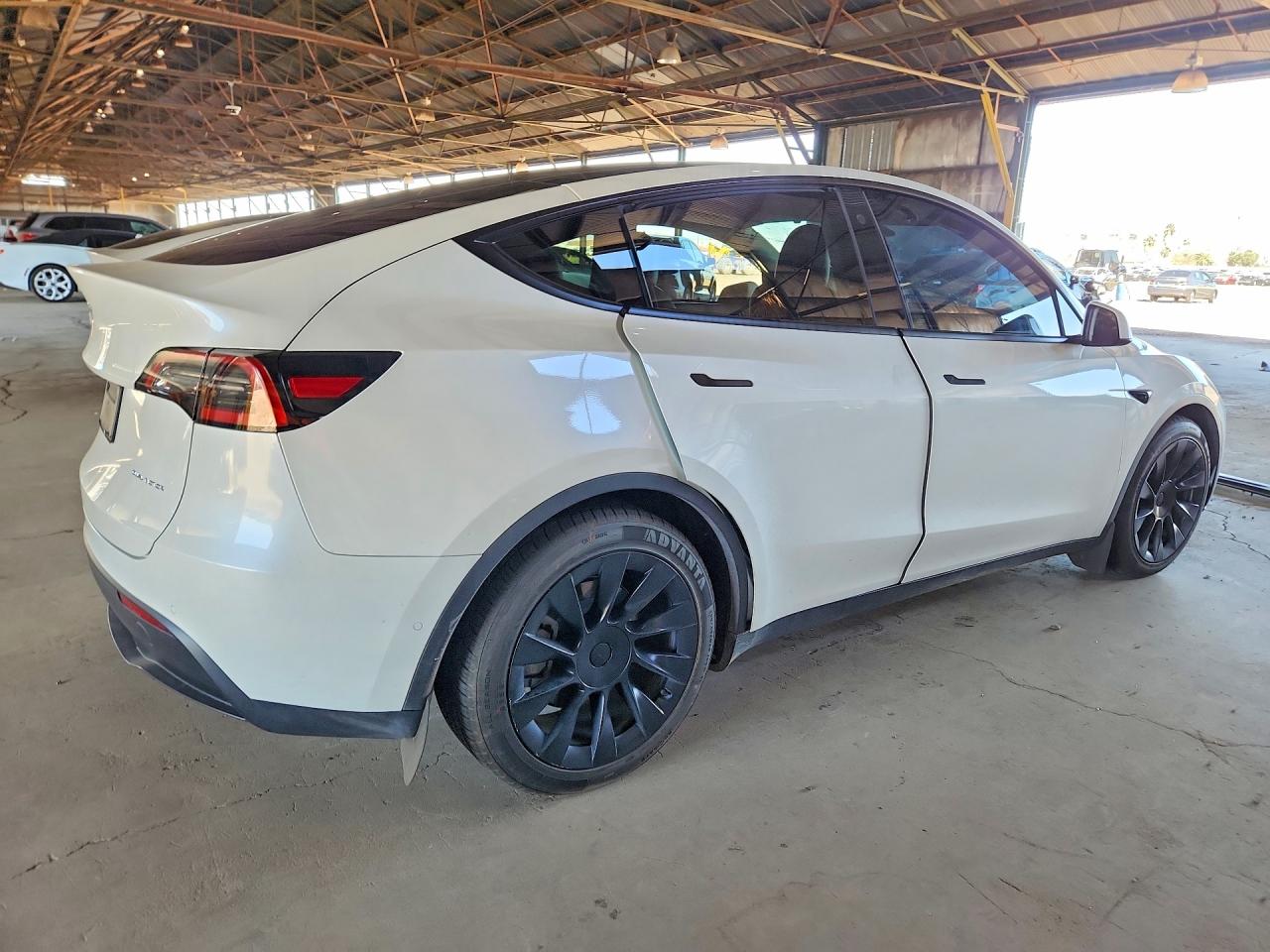 2021 TESLA MODEL Y photo 5