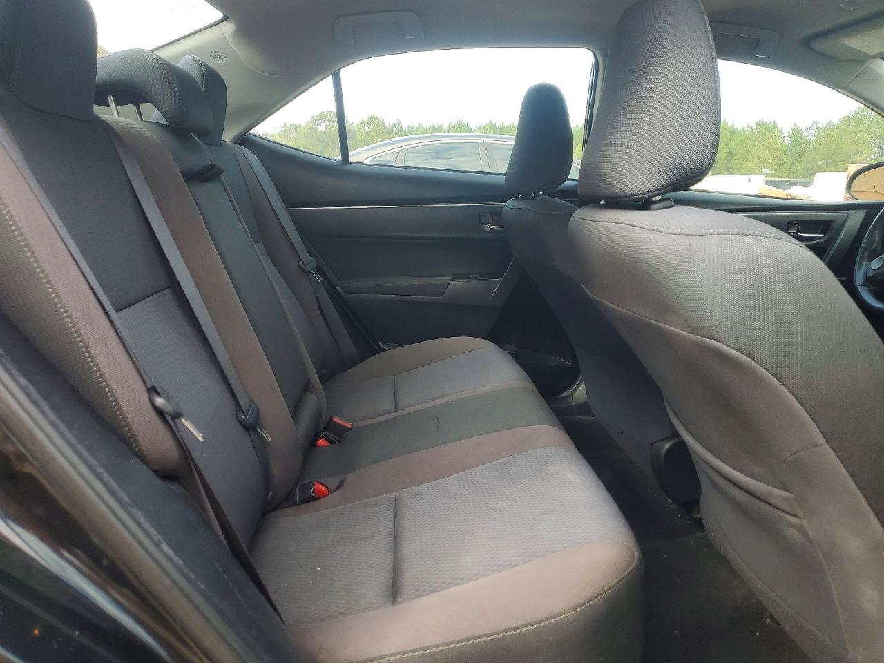 2018 TOYOTA COROLLA photo 19