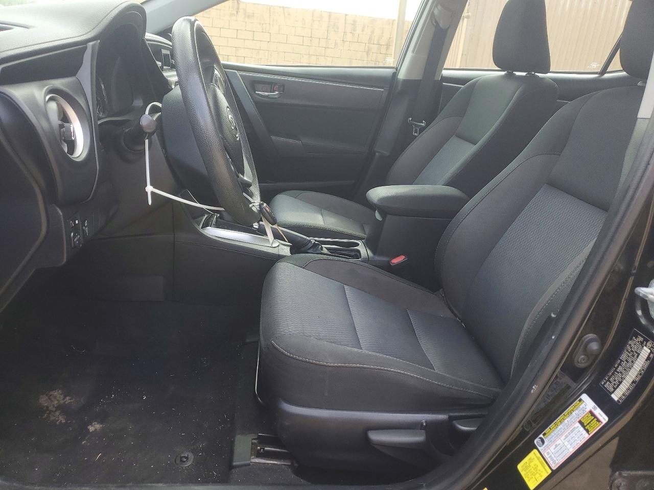 2018 TOYOTA COROLLA photo 13