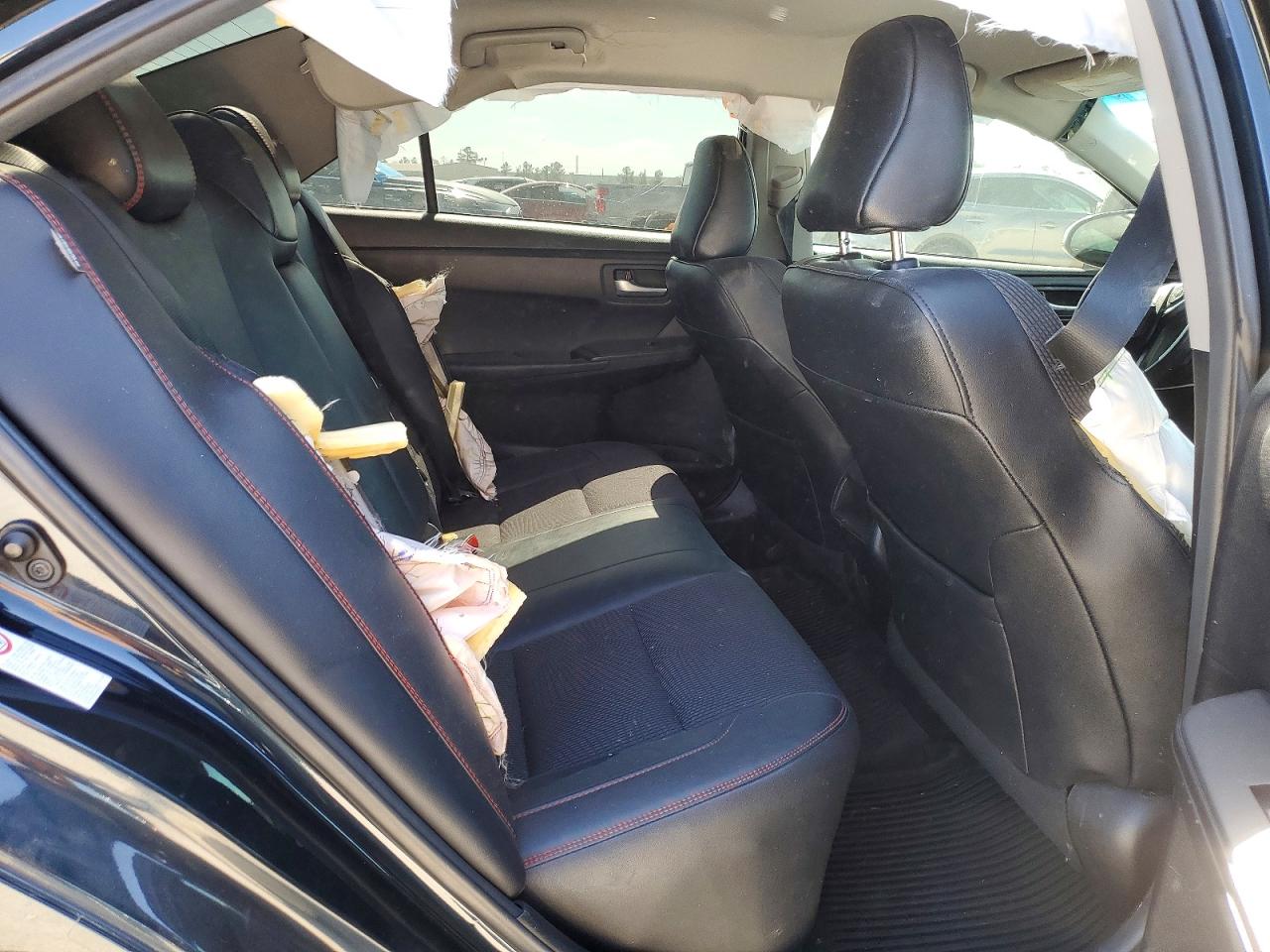 2016 TOYOTA CAMRY photo 10