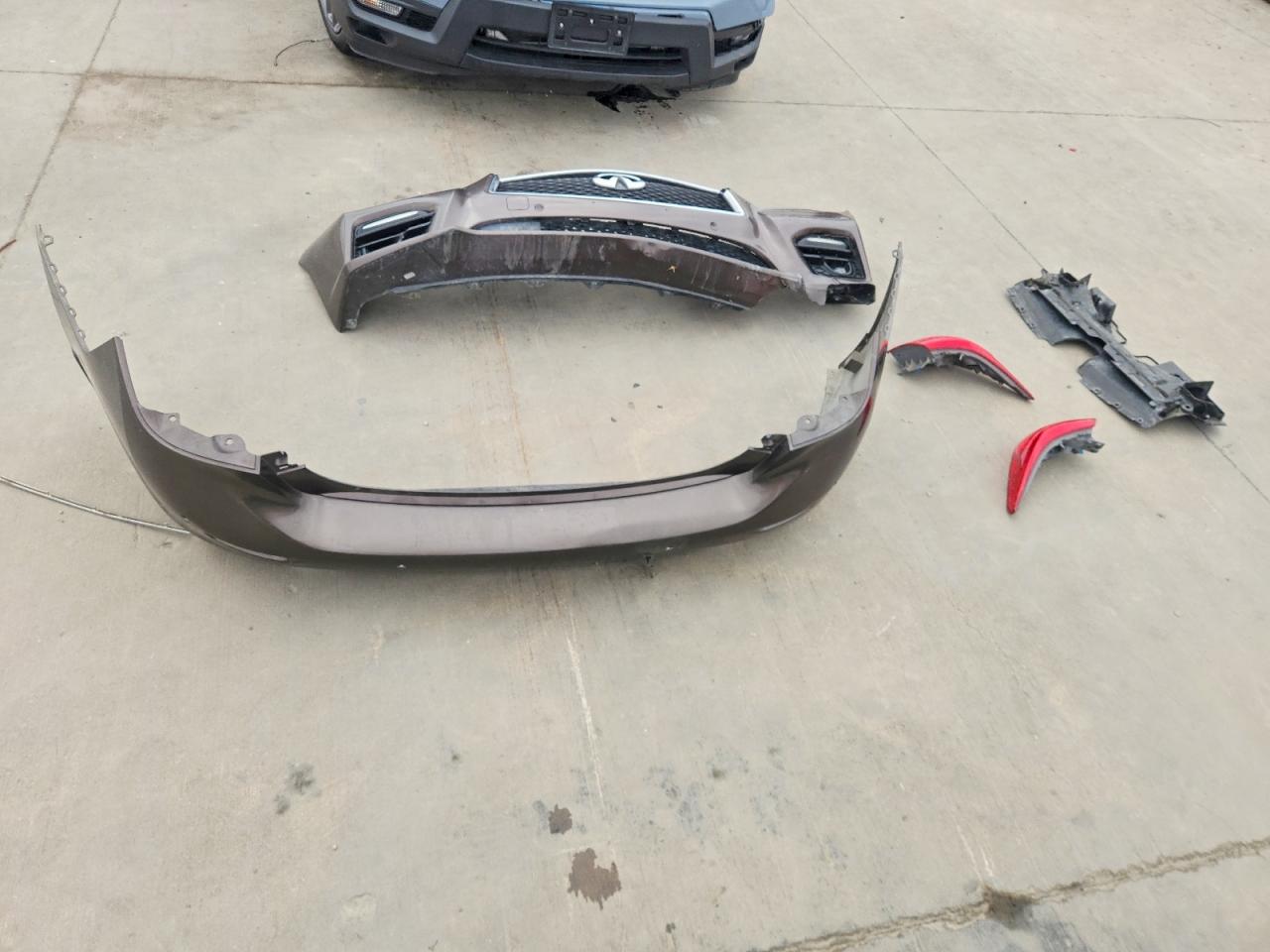 2015 INFINITI Q50 BASE photo 12