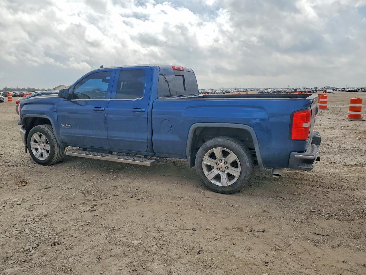 2015 GMC SIERRA C1500 SLE photo 3