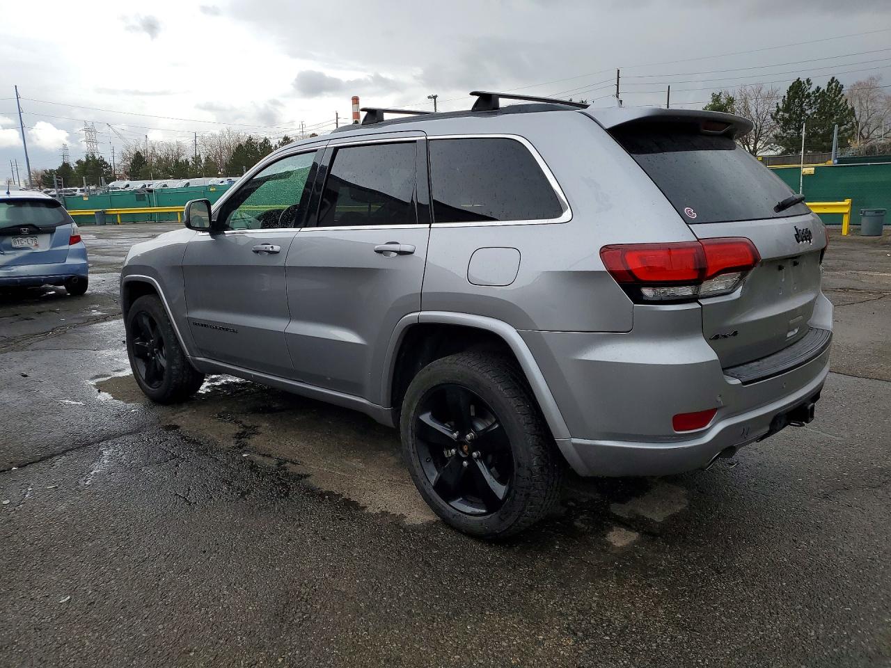 2015 JEEP GRAND CHEROKEE LAREDO photo 2