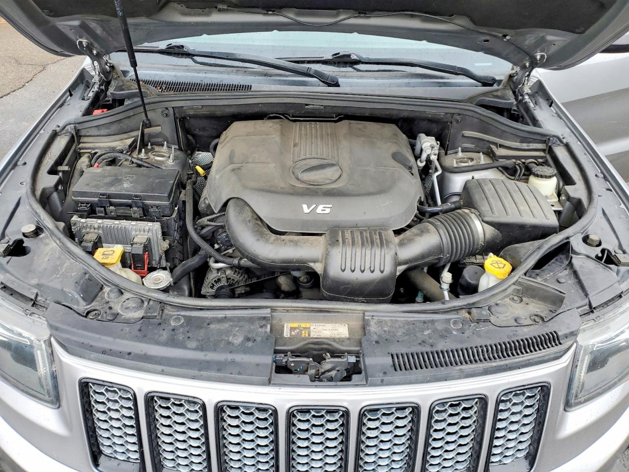 2015 JEEP GRAND CHEROKEE LAREDO photo 11