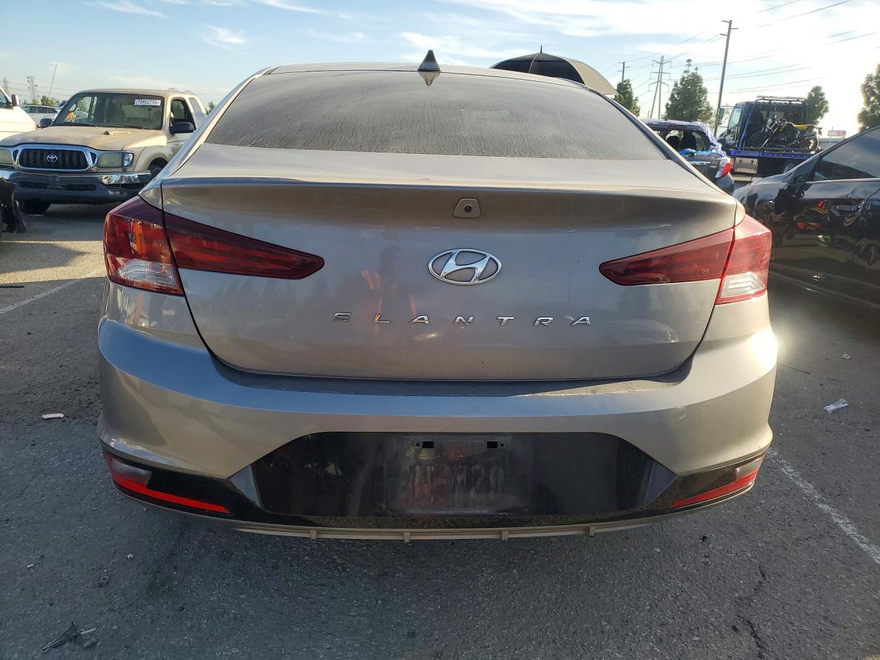 2020 HYUNDAI ELANTRA SEL photo 11