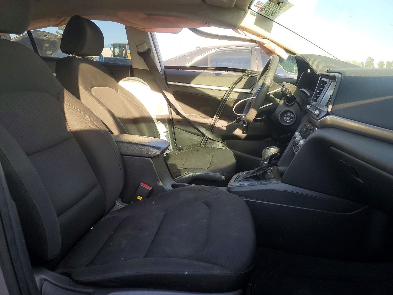 2020 HYUNDAI ELANTRA SEL photo 13