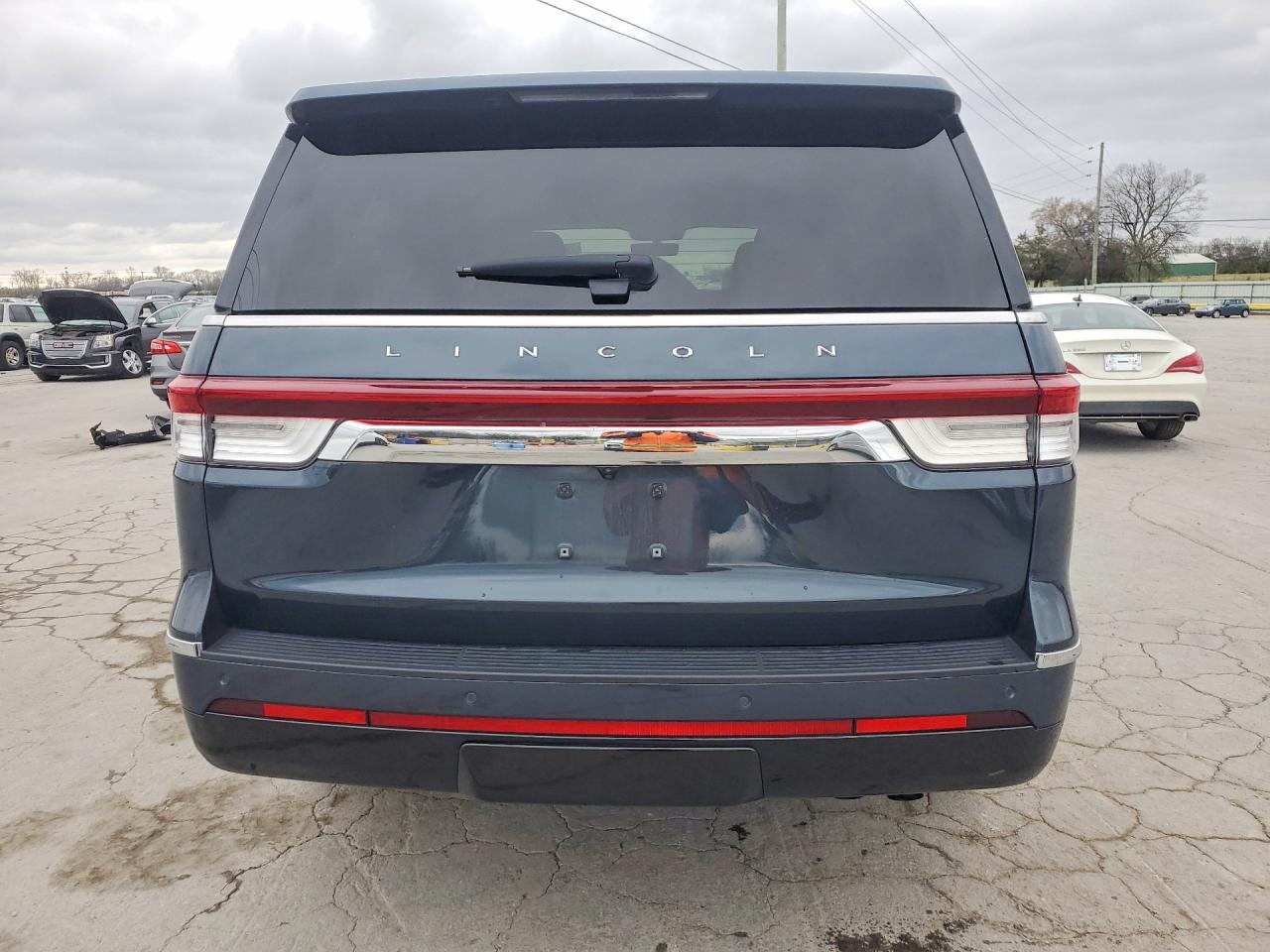 2024 LINCOLN NAVIGATOR RESERVE photo 6