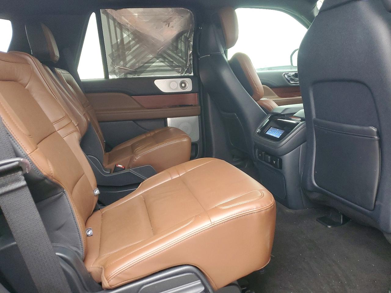 2024 LINCOLN NAVIGATOR RESERVE photo 11