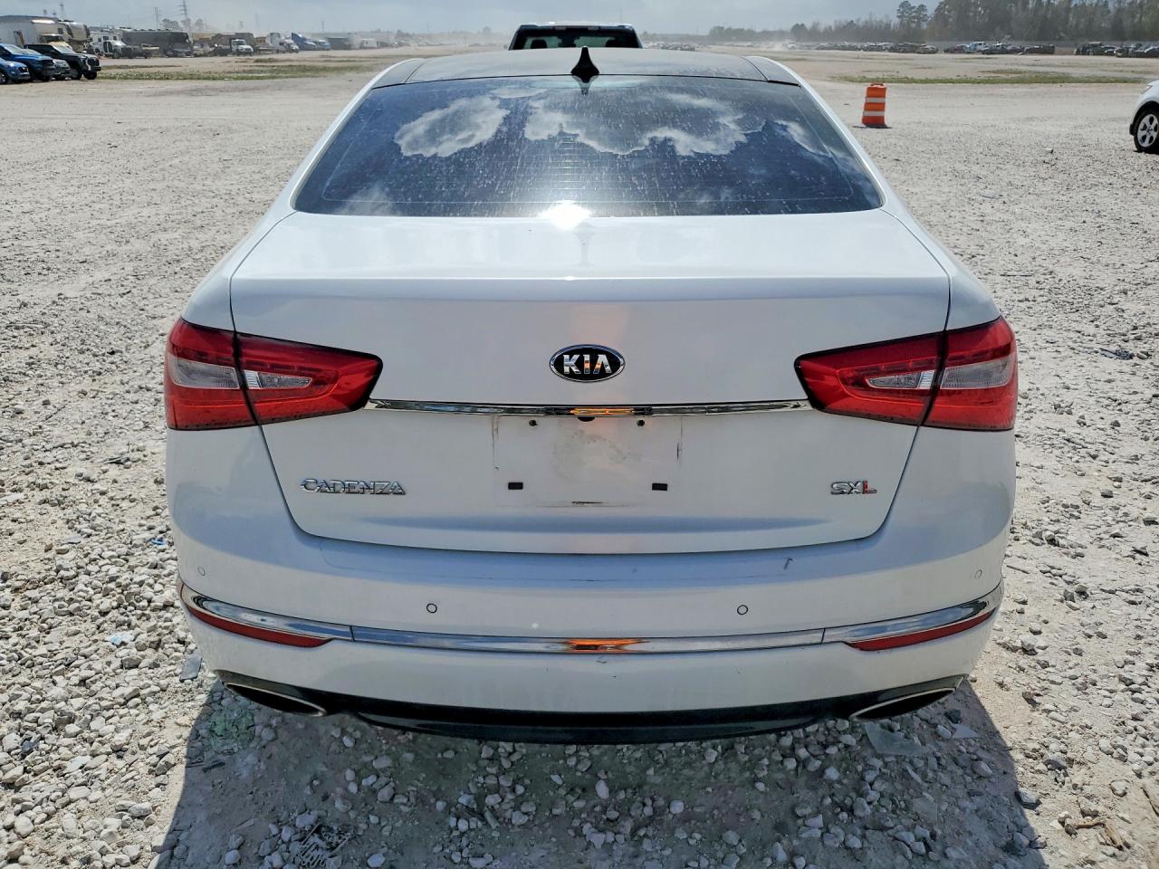 2016 KIA CADENZA LIMITED photo 11