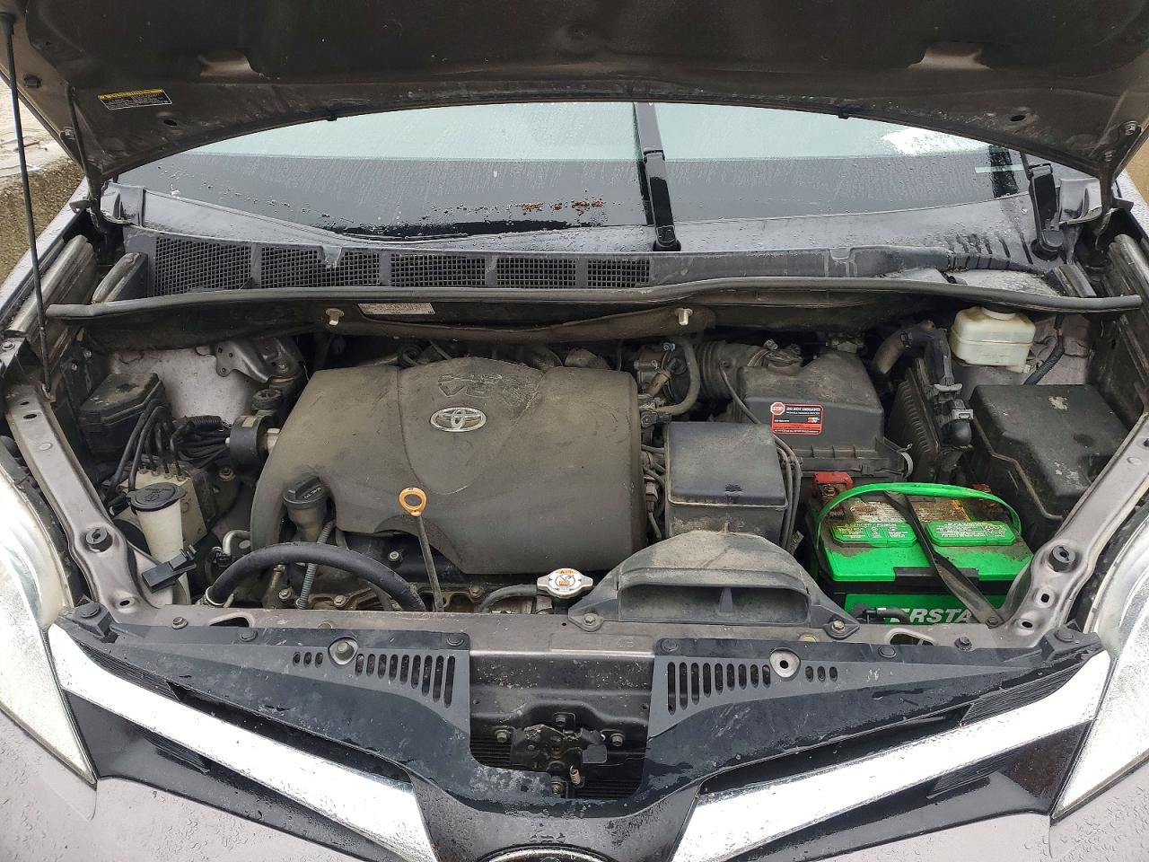 2020 TOYOTA SIENNA LE 8-PASSENGER photo 12
