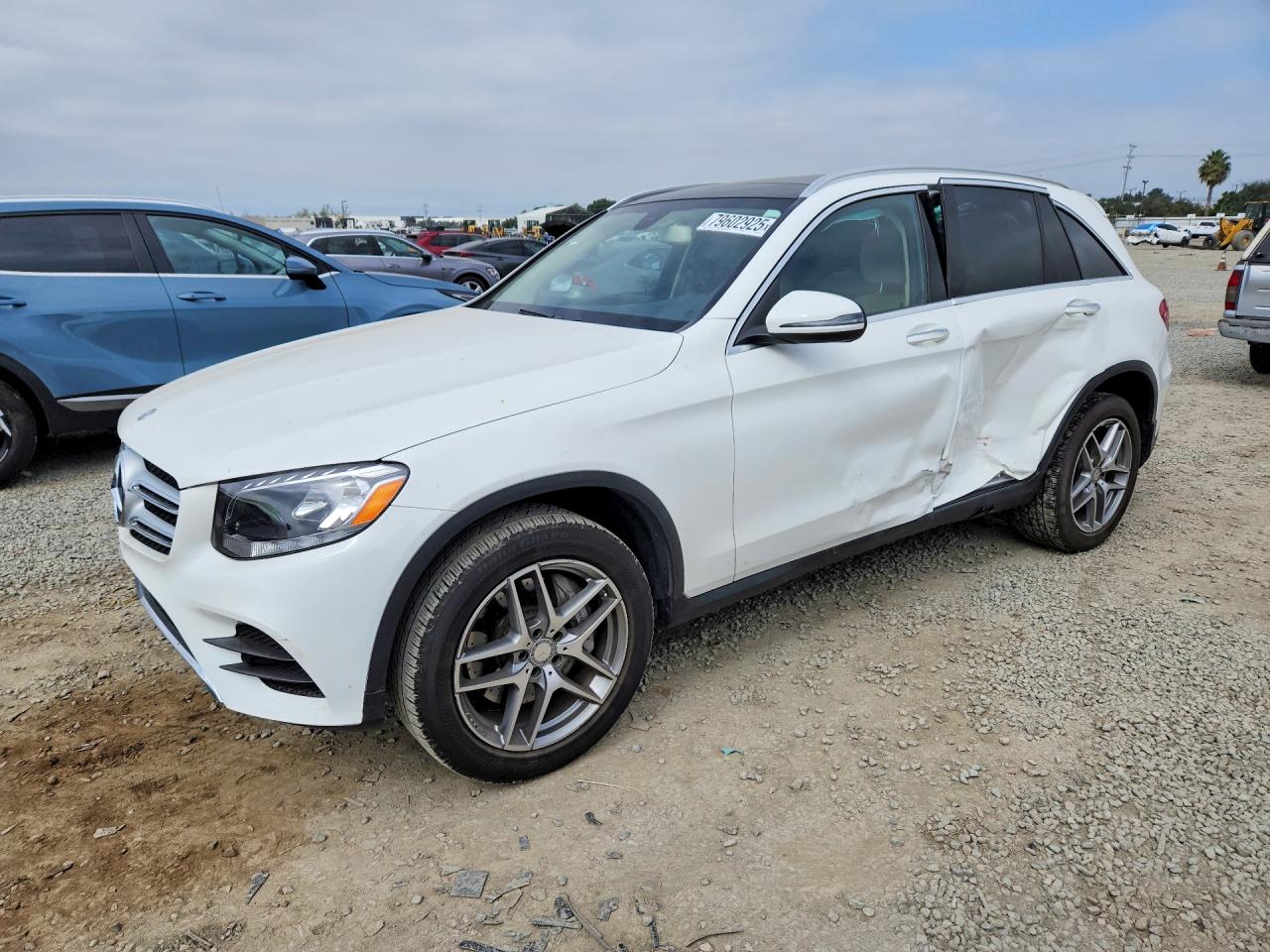 2016 MERCEDES-BENZ GLC