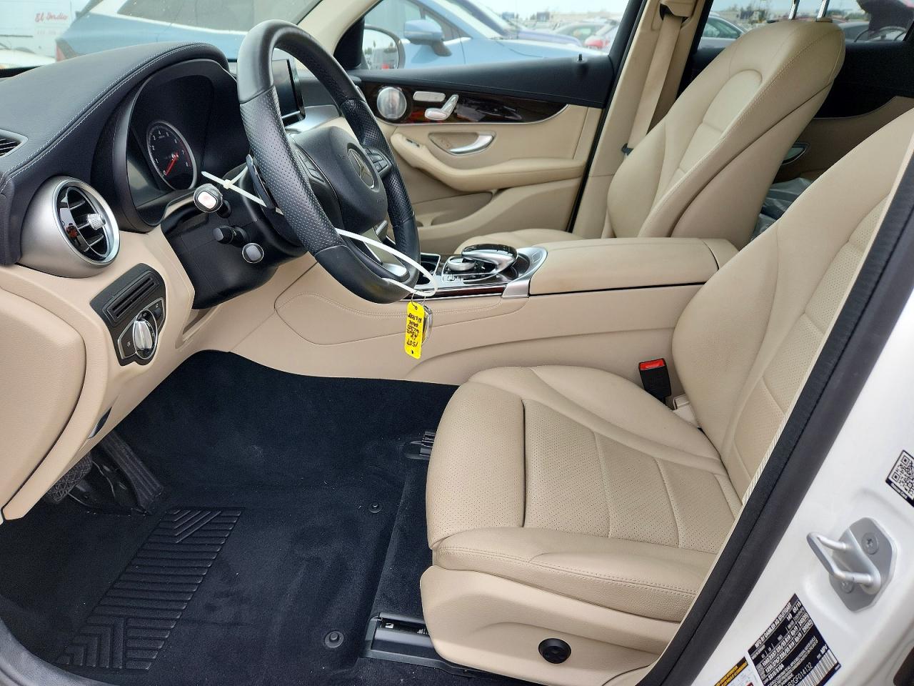 2016 MERCEDES-BENZ GLC 300 photo 7