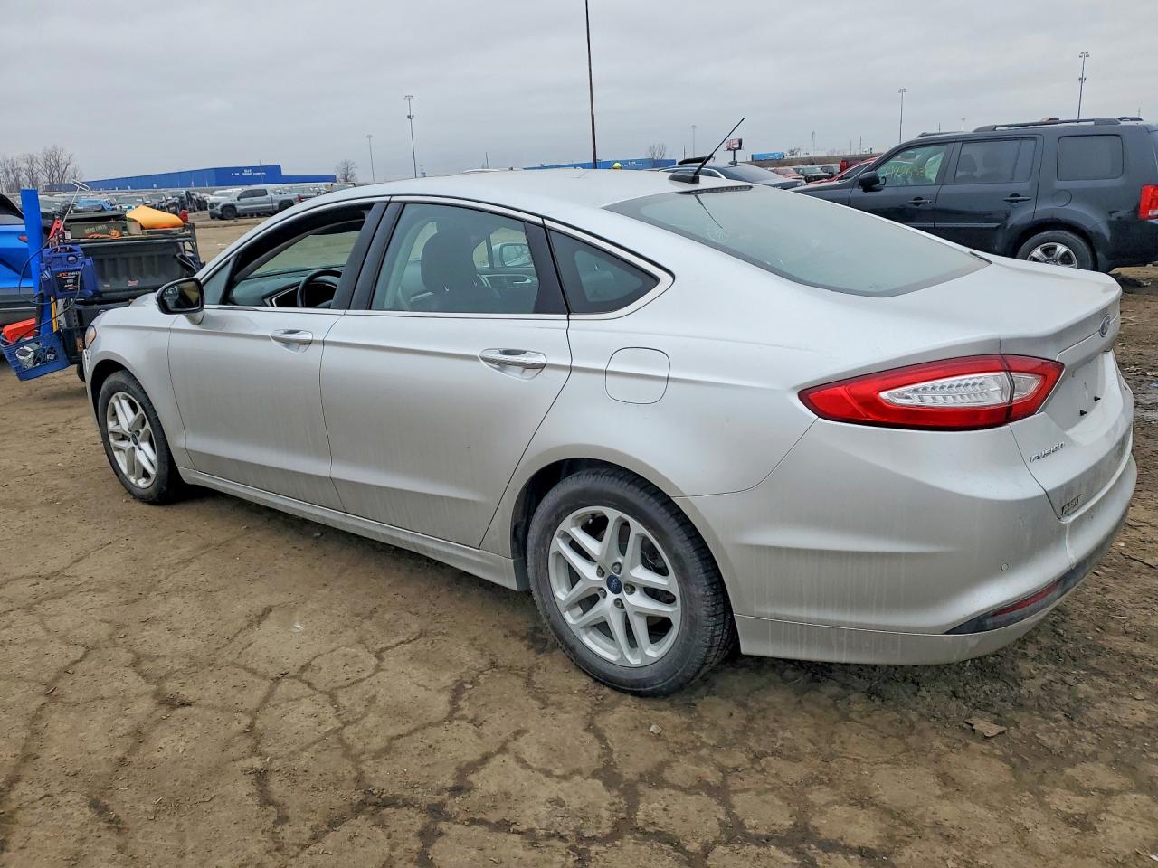 2014 FORD FUSION SE photo 3