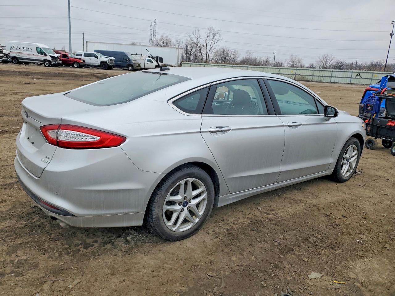 2014 FORD FUSION SE photo 5