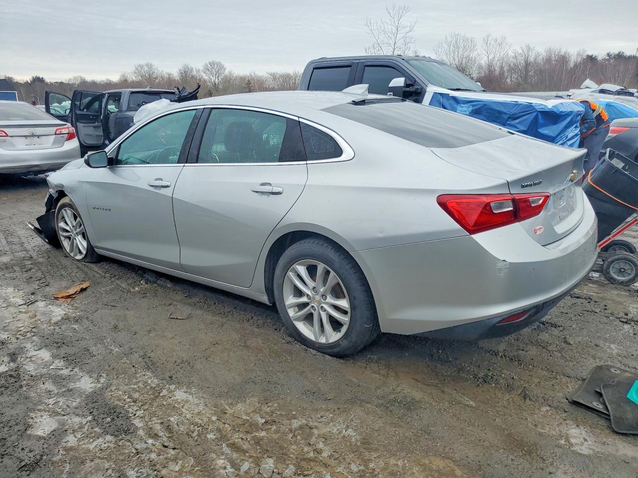 2018 CHEVROLET MALIBU HYBRID photo 2