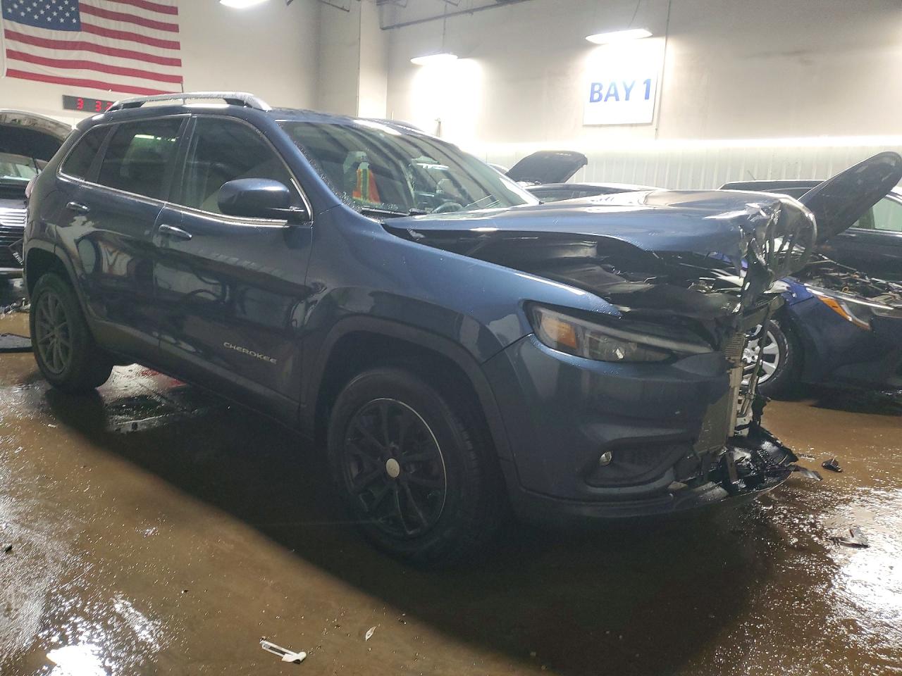 2019 JEEP CHEROKEE LATITUDE photo 4
