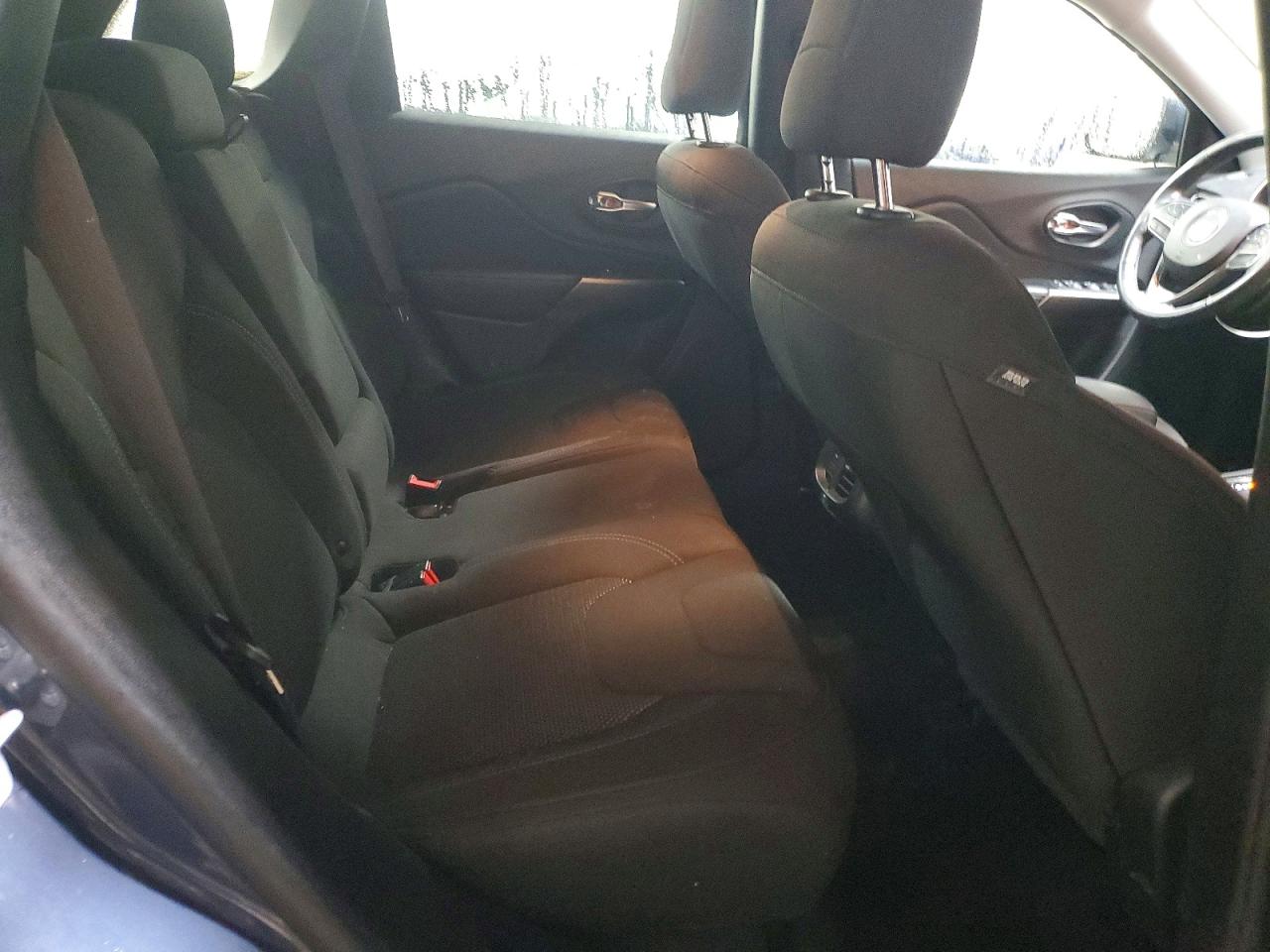 2019 JEEP CHEROKEE LATITUDE photo 10