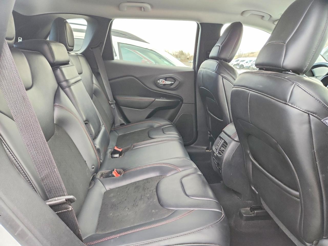 2019 JEEP CHEROKEE TRAILHAWK photo 21