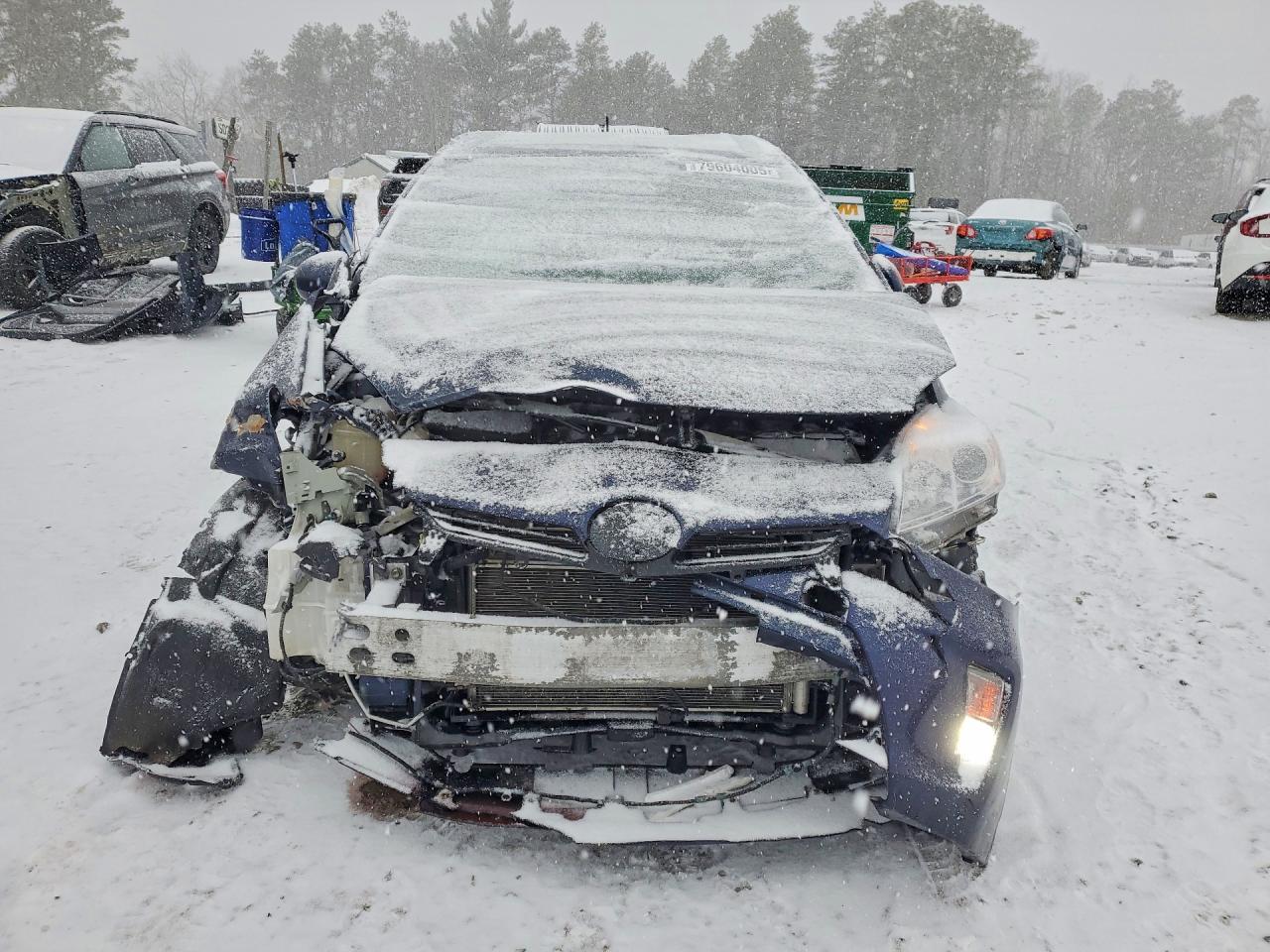 2012 TOYOTA PRIUS TWO photo 5