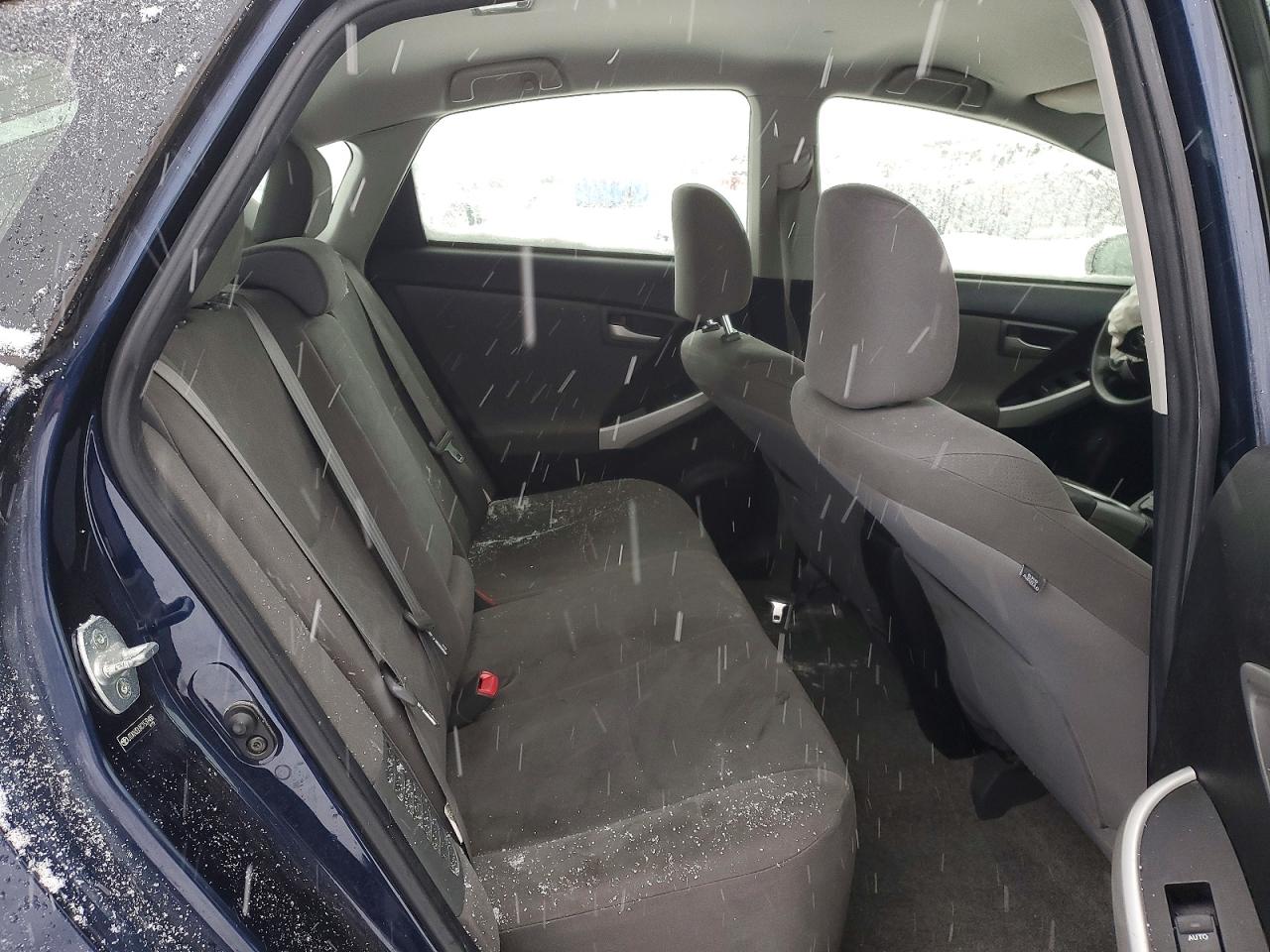 2012 TOYOTA PRIUS TWO photo 10