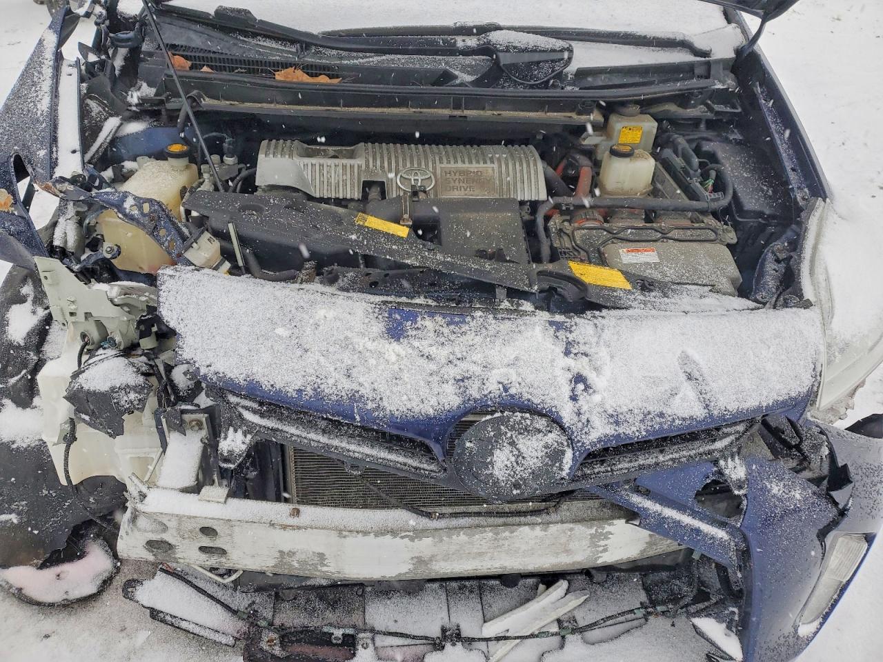 2012 TOYOTA PRIUS TWO photo 11