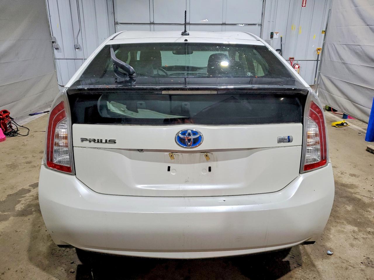 2014 TOYOTA PRIUS FOUR photo 6