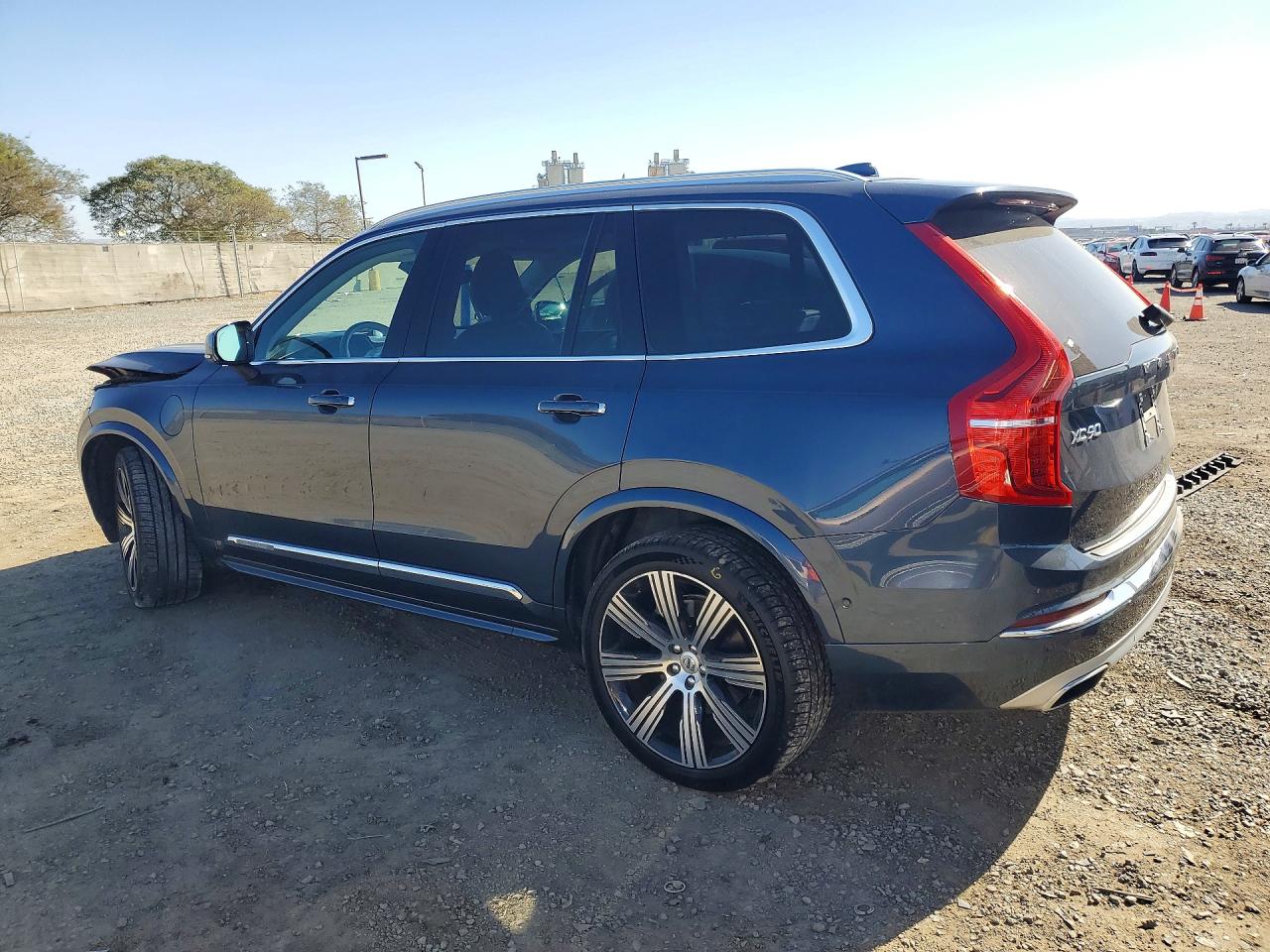 2021 VOLVO XC90 T8 RECHARGE INSCRIPTION photo 3