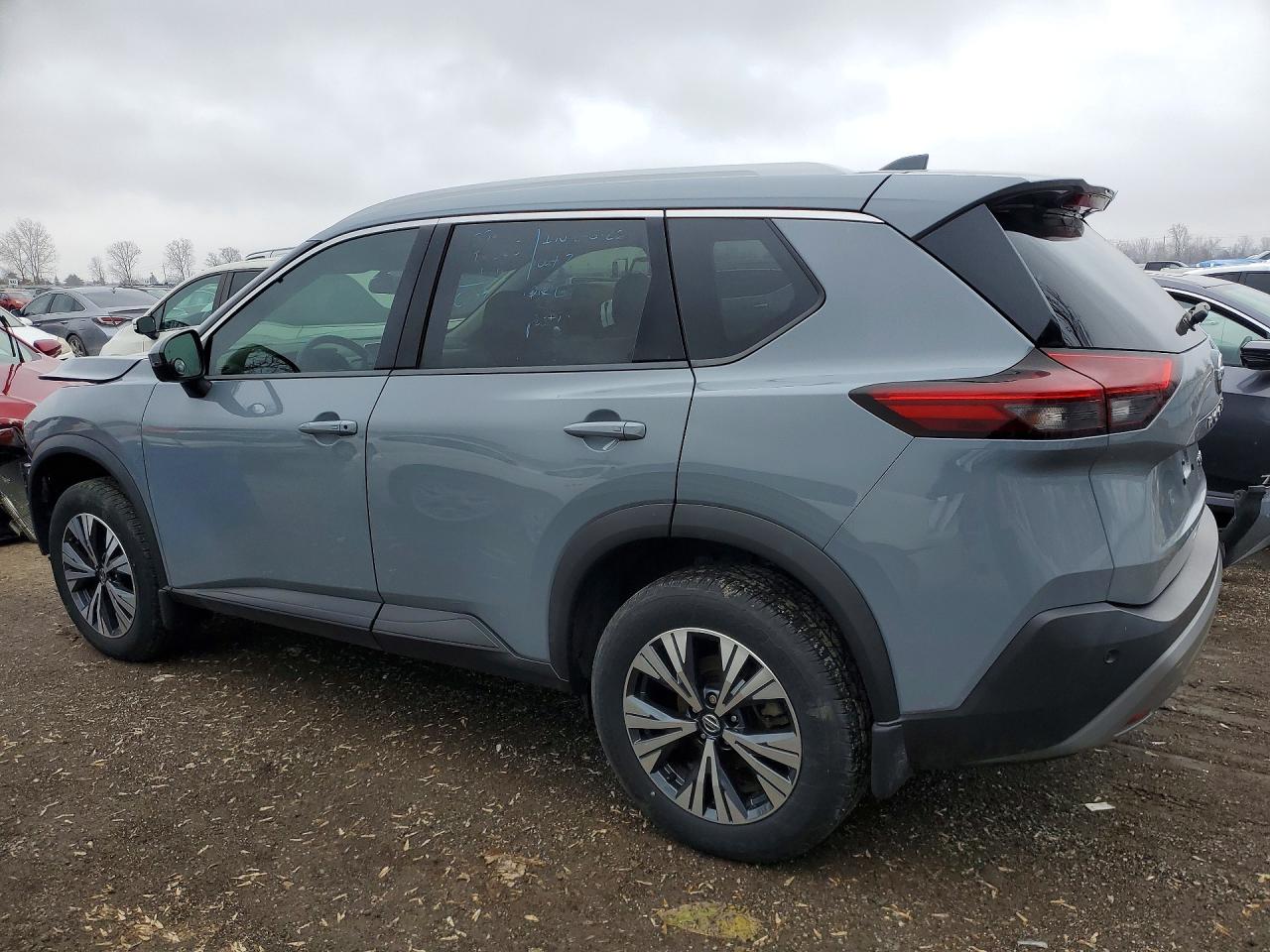 2021 NISSAN ROGUE SV photo 4