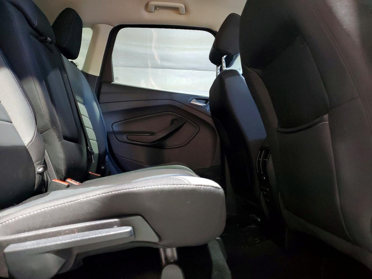 2014 FORD ESCAPE SE photo 21
