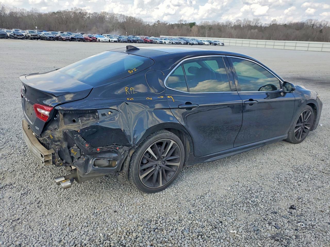 2018 TOYOTA CAMRY XSE V6 photo 3