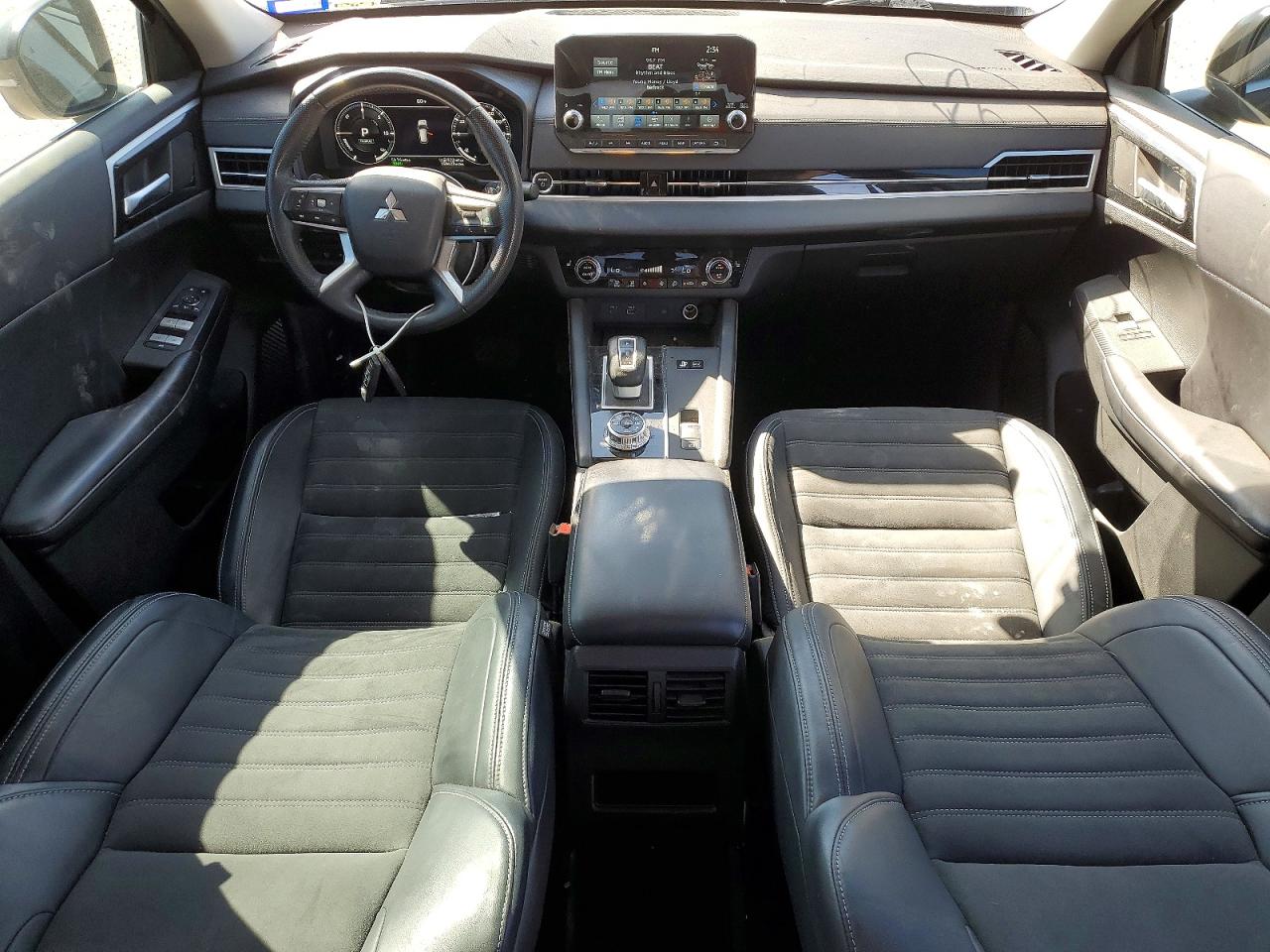 2024 MITSUBISHI OUTLANDER SE photo 15