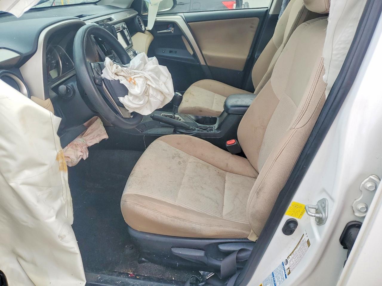 2014 TOYOTA RAV4 XLE photo 7