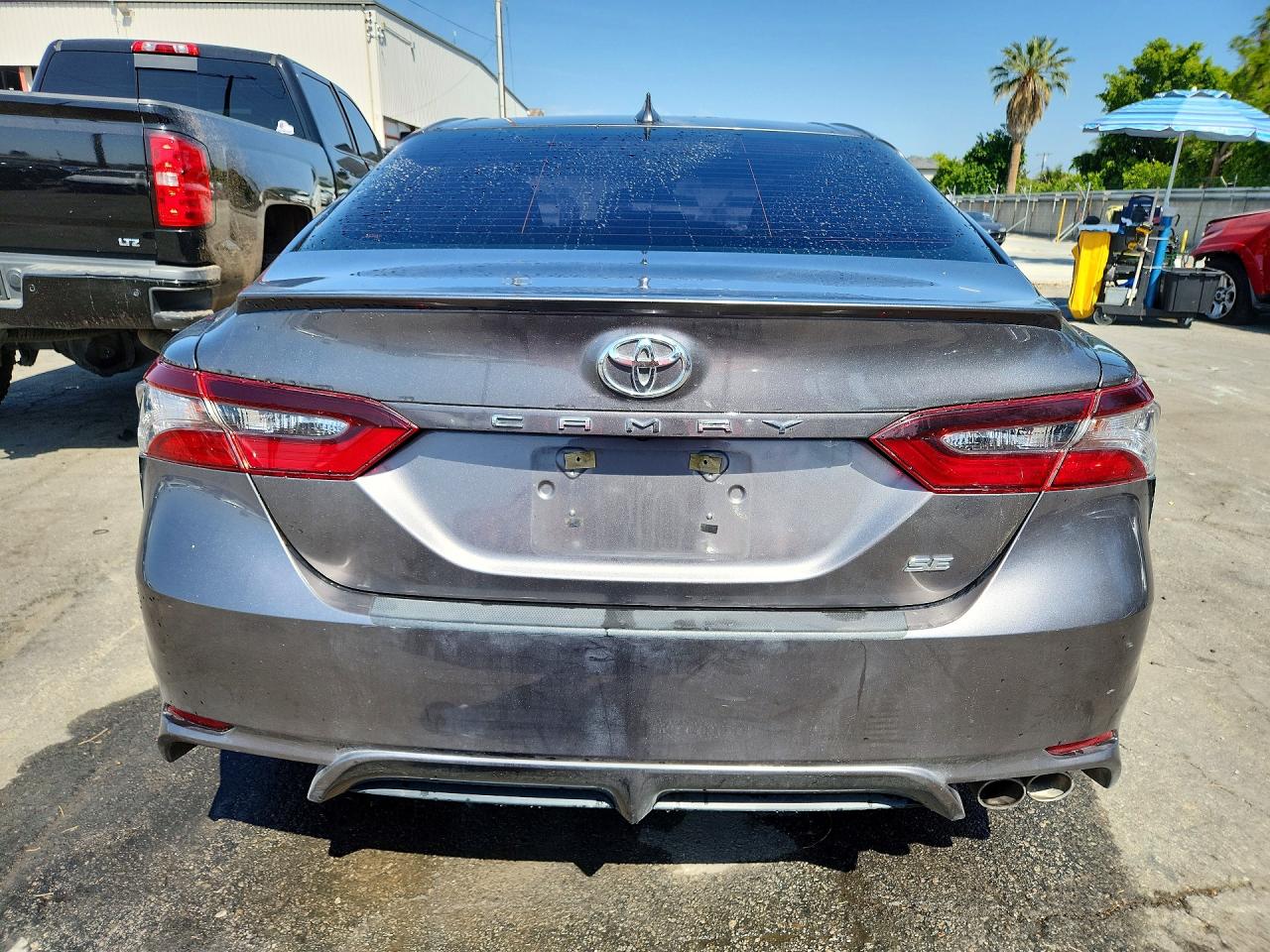 2021 TOYOTA CAMRY SE photo 16
